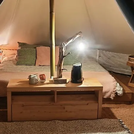 évasion En Pleine Nature, Tipi Insolite Et Jacuzzi Au Pont Du Gard ! *