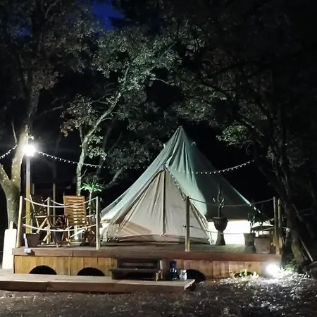 évasion En Pleine Nature, Tipi Insolite Et Jacuzzi Au Pont Du Gard ! Vers-Pont-du-Gard