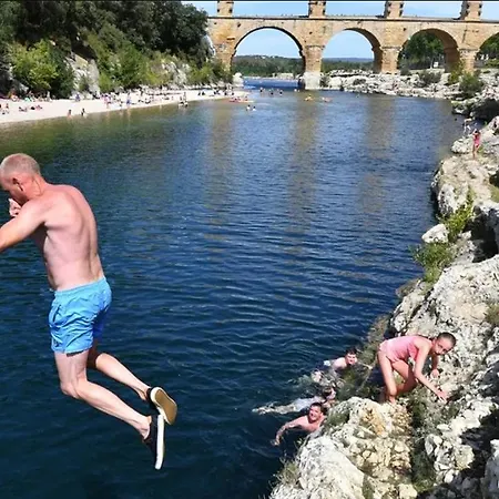évasion En Pleine Nature, Tipi Insolite Et Jacuzzi Au Pont Du Gard ! Vers Pont du Gard