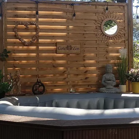 Campo de lujo évasion En Pleine Nature, Tipi Insolite Et Jacuzzi Au Pont Du Gard ! *