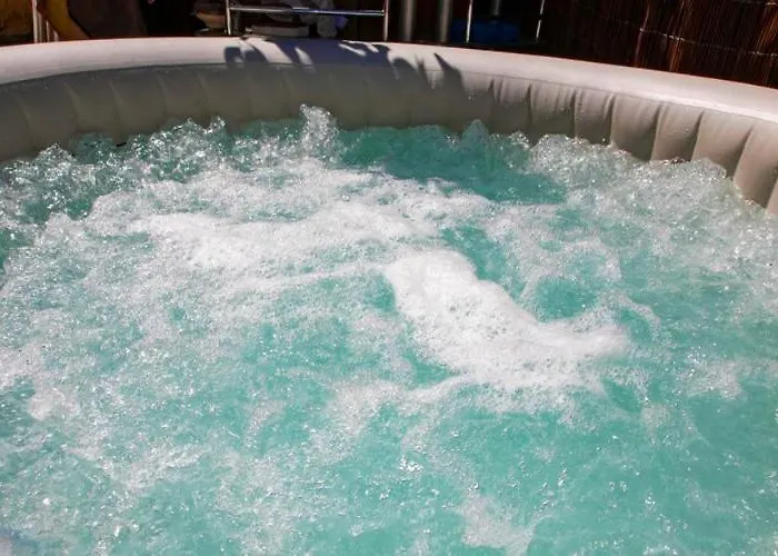 Evasion En Pleine Nature, Tipi Insolite Et Jacuzzi Au Pont Du Gard ! * Vers Pont du Gard