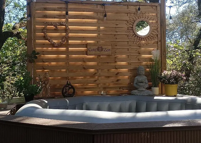 Οργανωμένο κάμπινγκ Evasion En Pleine Nature, Tipi Insolite Et Jacuzzi Au Pont Du Gard ! *