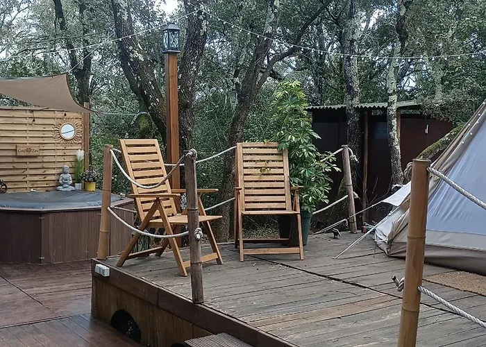 Evasion En Pleine Nature, Tipi Insolite Et Jacuzzi Au Pont Du Gard ! Οργανωμένο κάμπινγκ Vers Pont du Gard